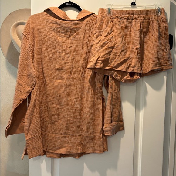 Brown matching set - shorts and button up - Picture 2 of 2
